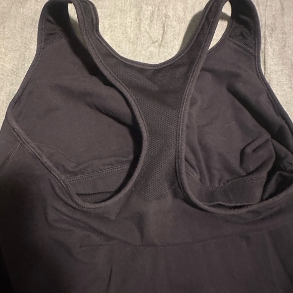 Nike Women's Sleek Black Tank Top - Picture 4 of 4